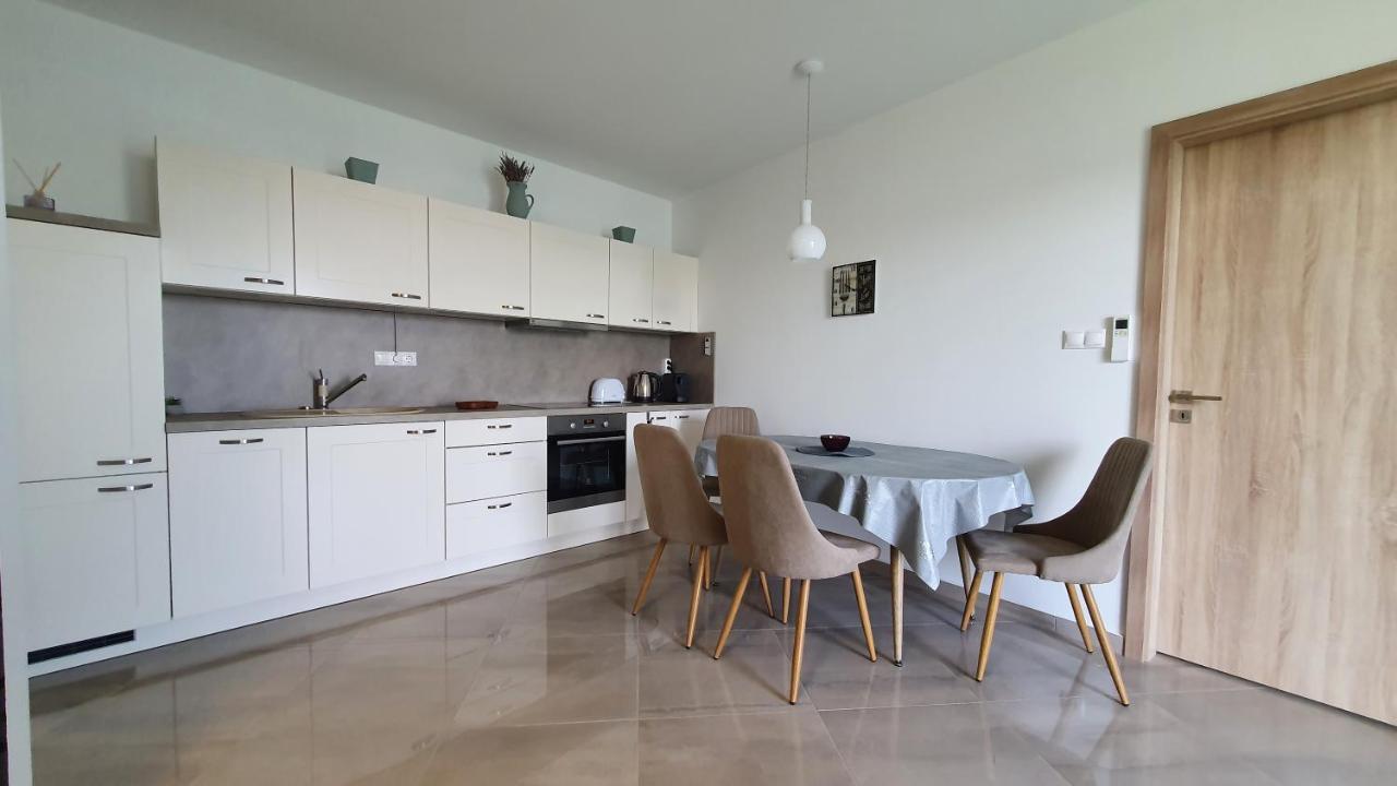 Kekvitorla Apartman Кестхей Экстерьер фото