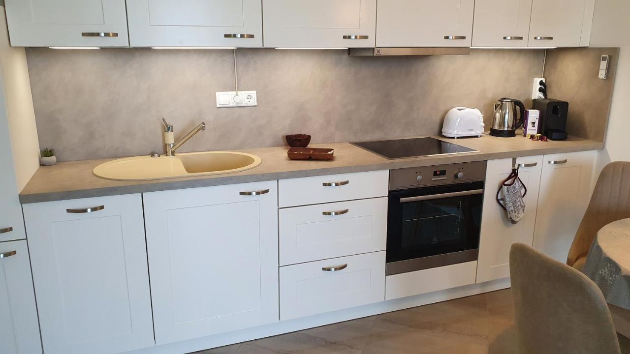 Kekvitorla Apartman Кестхей Экстерьер фото
